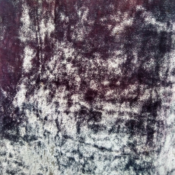 Two Heads Studio top - Picture 3 of 4